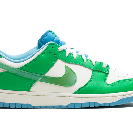 Nike Dunk Low "Green Shock"
