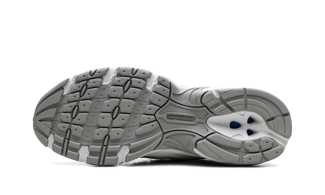 New Balance 740 "White Silver"