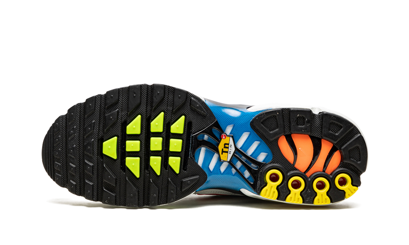 Nike Air Max Plus WMNS "Barely Rose/White Metallic Silver"