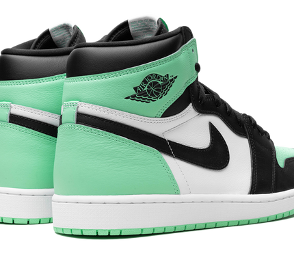 Air Jordan 1 Retro High OG "Green Glow"