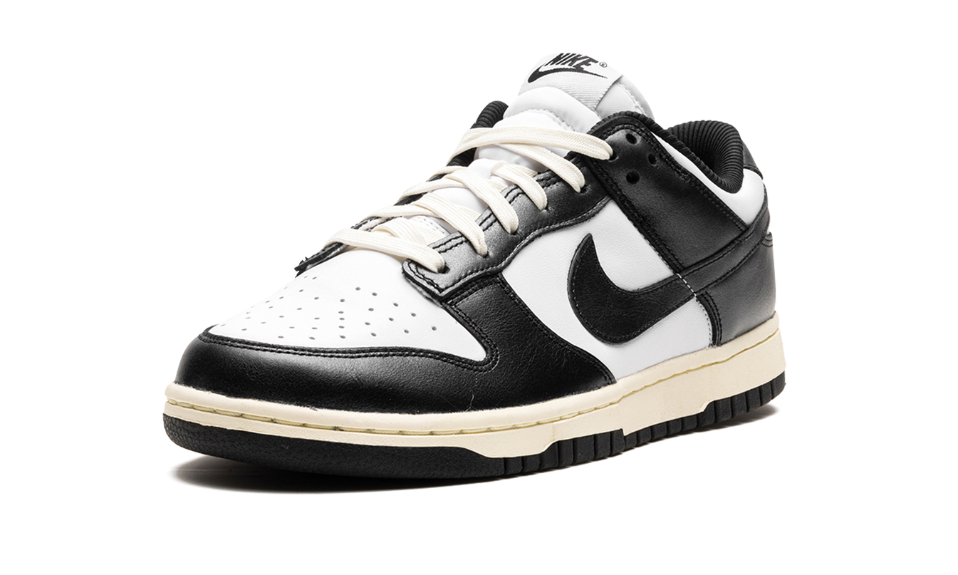 Nike Dunk Low WMNS "Vintage Panda"