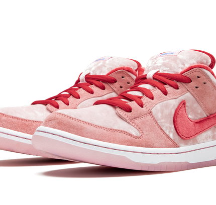 Nike Dunk SB Low Pro "StrangeLove"