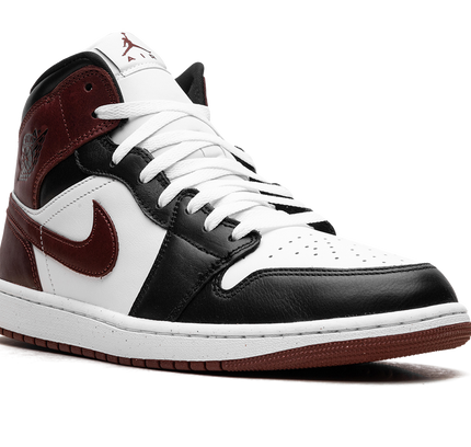 Air Jordan 1 Mid SE "Dark Pony"