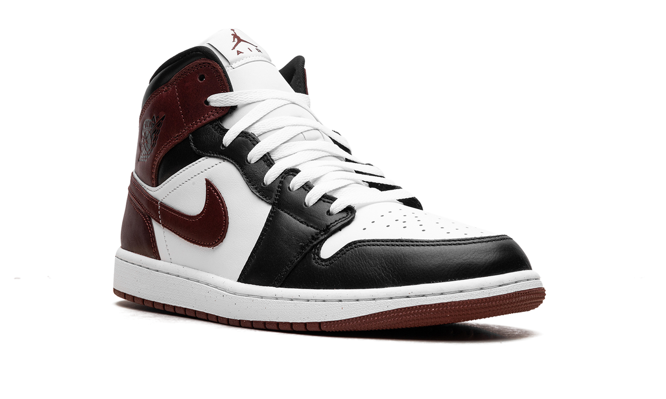 Air Jordan 1 Mid SE "Dark Pony"
