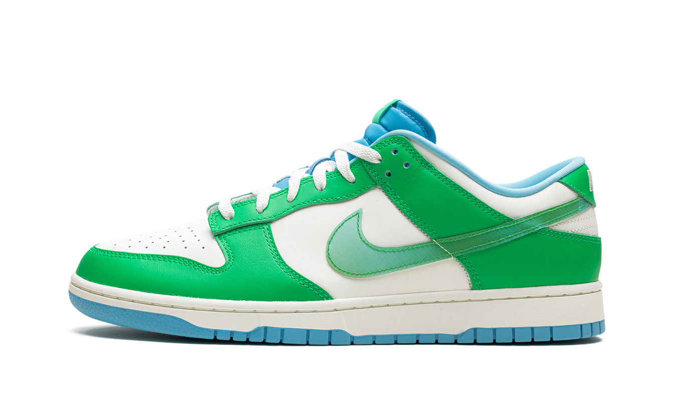 Nike Dunk Low "Green Shock"