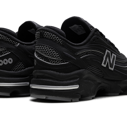 New Balance M1000 „Mondneujahr“