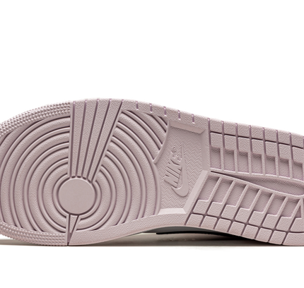 Air Jordan 1 MID WMNS "Barely Rose"