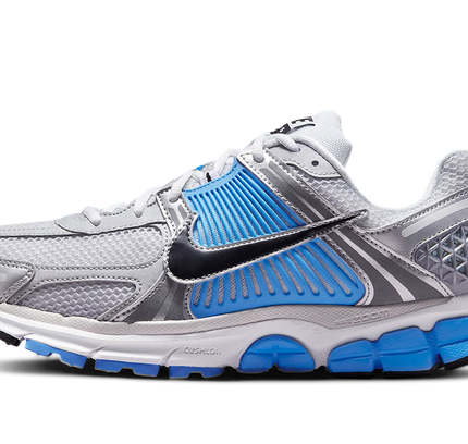 Zoom Vomero 5 „Pure Platinum University Blue“