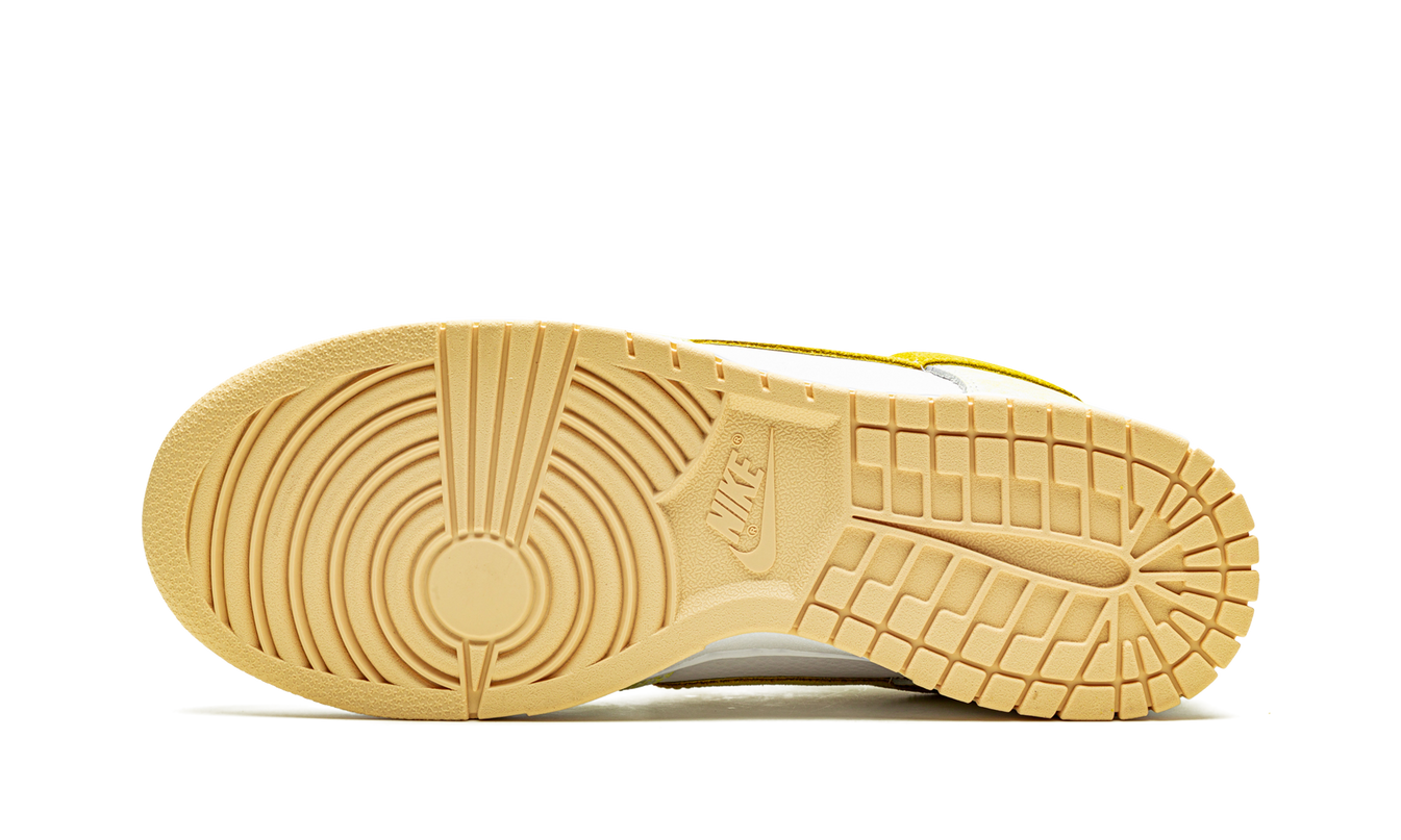 Nike Dunk Low WMNS "Yellow Strike"