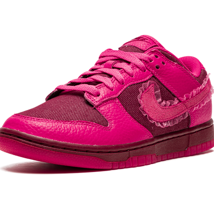Nike Dunk Low WMNS "Valentine’s Day"