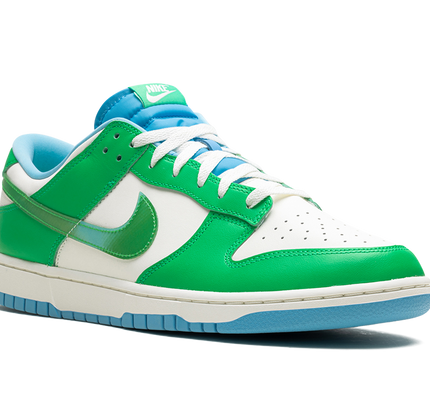 Nike Dunk Low "Green Shock"