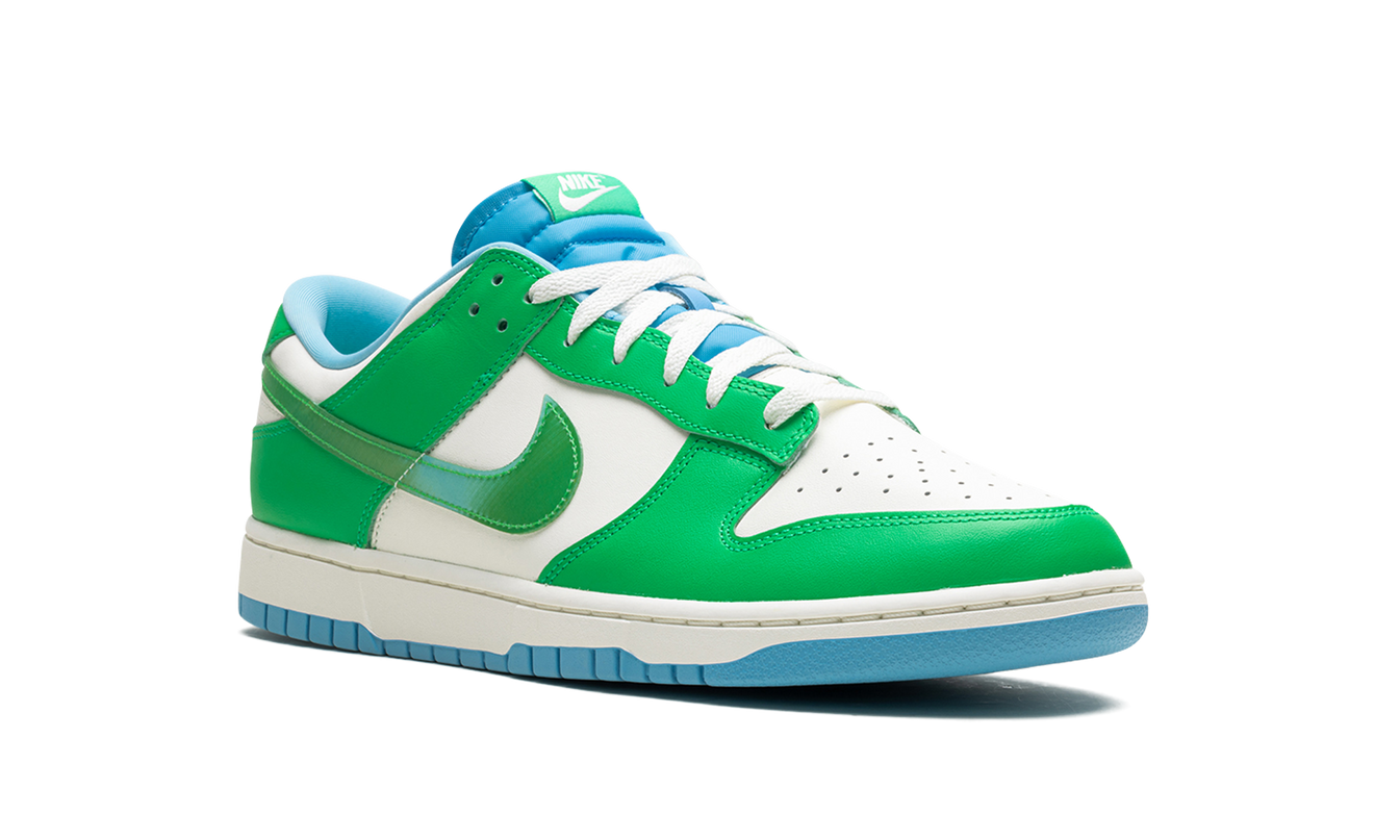 Nike Dunk Low "Green Shock"