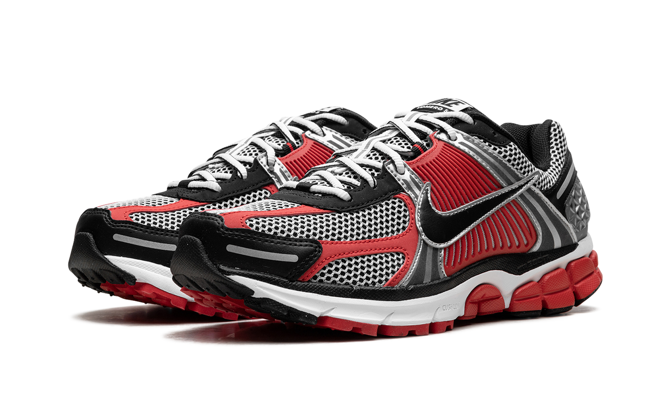 Nike Zoom Vomero 5 "Metallic Silver University Red"
