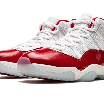 Air Jordan 11 "Cherry 2022"