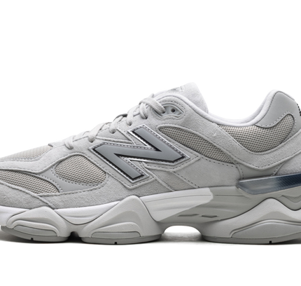 New Balance 9060 „Silber Metallic Grau“