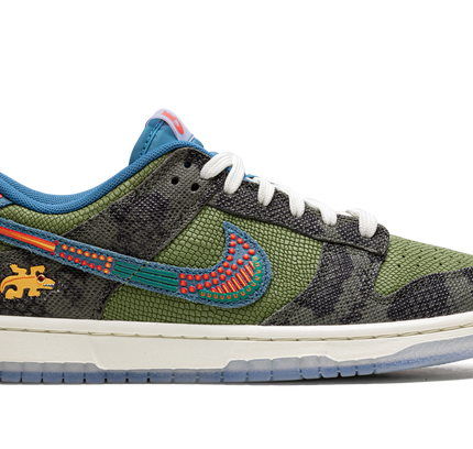 Nike Dunk Low "SiEMPRE Familia"