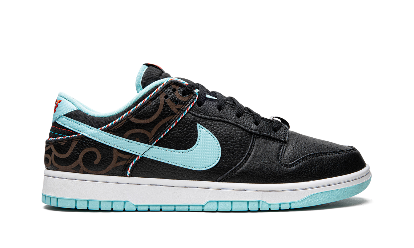 Nike Dunk Low "Barbershop"