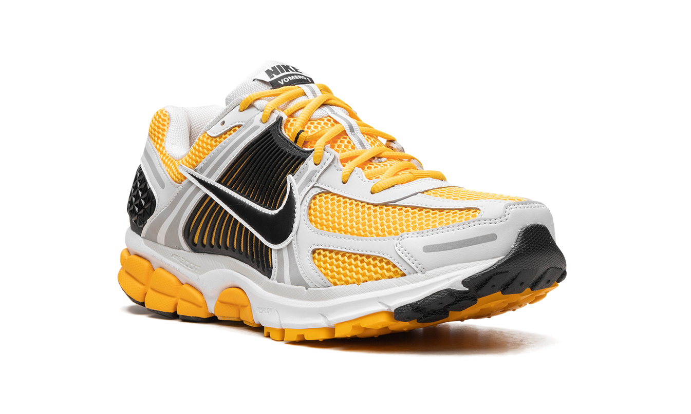 Nike Zoom Vomero 5 "University Gold'"