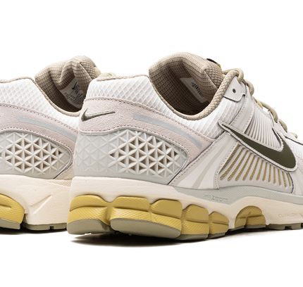 Nike Zoom Vomero 5 "Light Bone/Medium Olive"