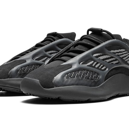 Yeezy 700 V3 „Dunkle Glühen“