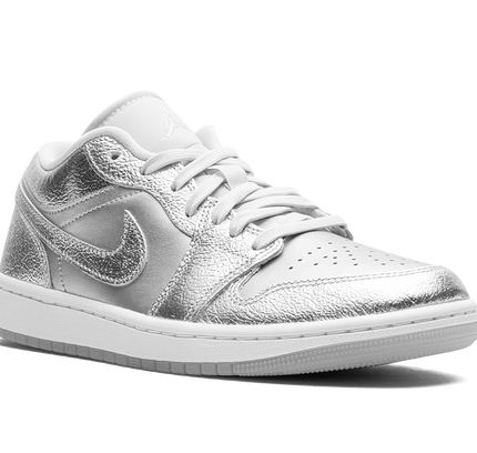 Air Jordan 1 Low SE WMNS "Metallic Silver"