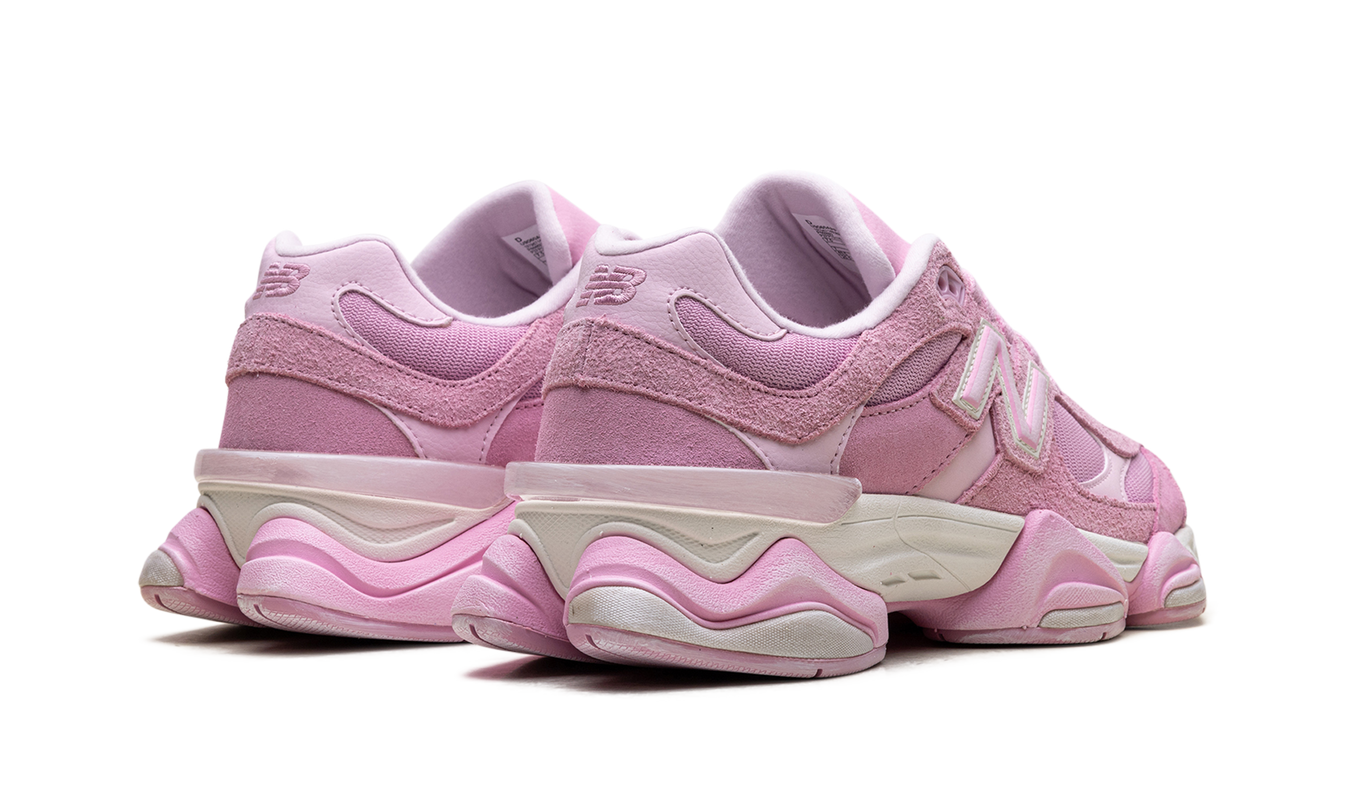 New Balance 9060 „ASOS Exclusive Pink Overdye“
