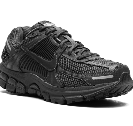 Nike Zoom Vomero 5 WMNS "Triple Black"