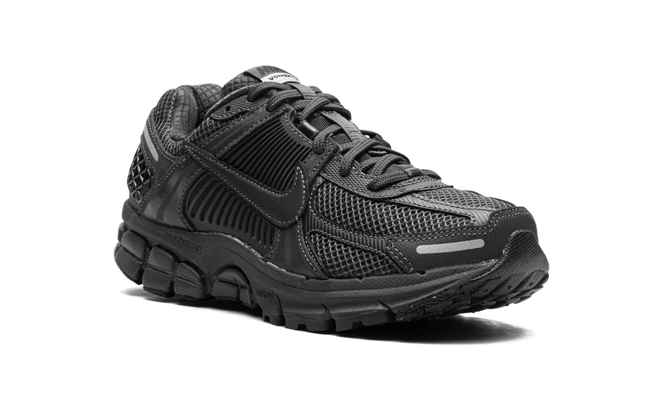 Nike Zoom Vomero 5 WMNS "Triple Black"