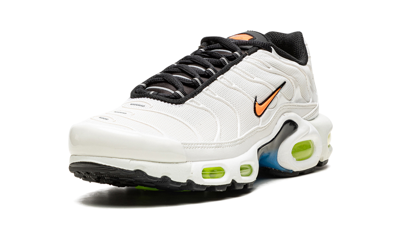 Nike Air Max Plus WMNS "Barely Rose/White Metallic Silver"