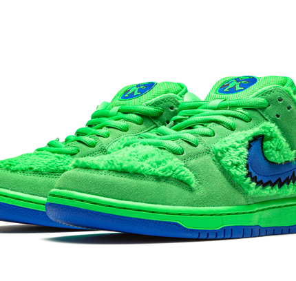 Nike Dunk SB Low "Grateful Dead - Green Bear"