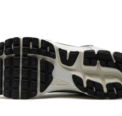 Zoom Vomero 5 "Chrom"