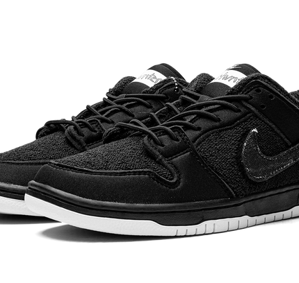 Nike Dunk SB Low "Gnarhunters"