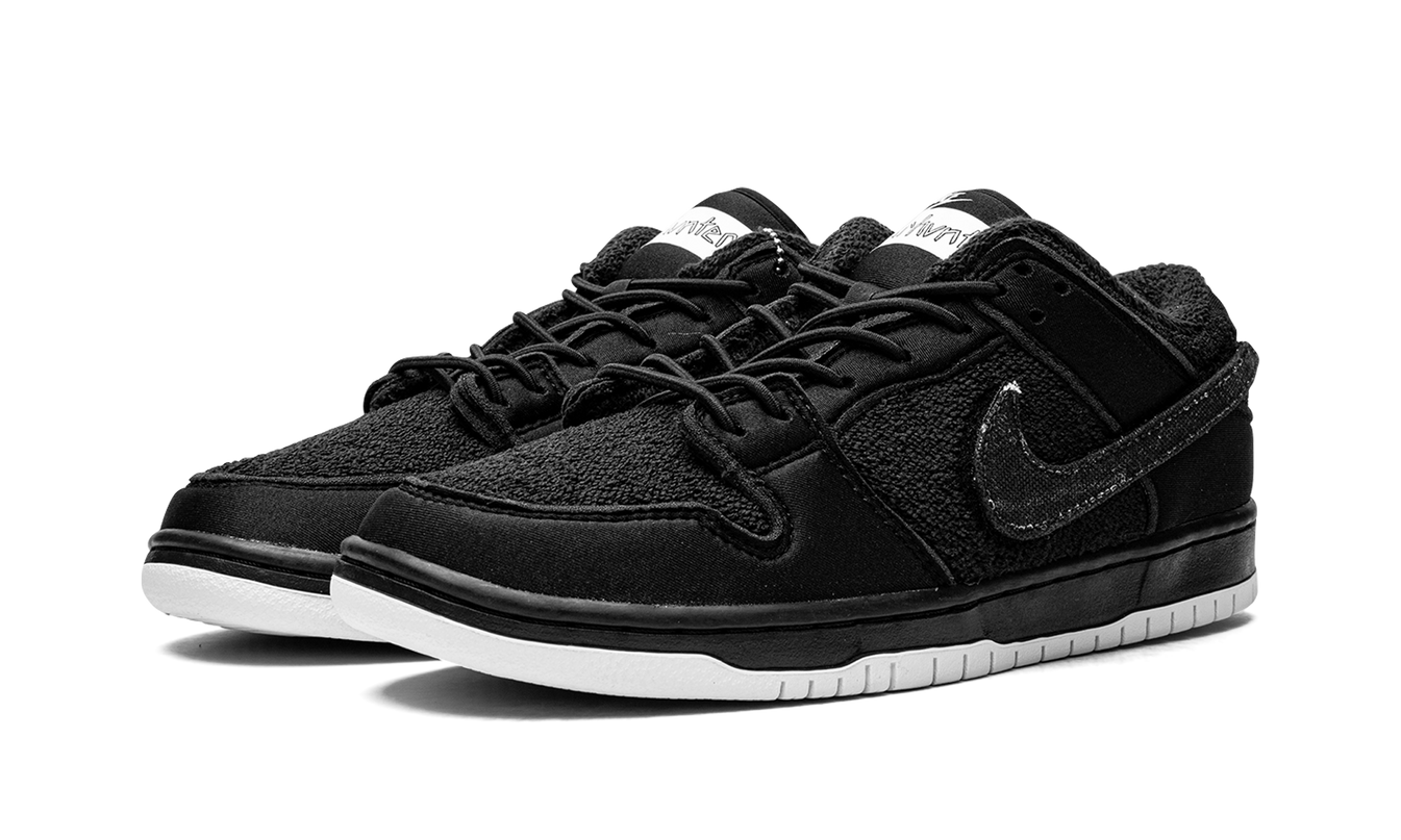 Nike Dunk SB Low "Gnarhunters"