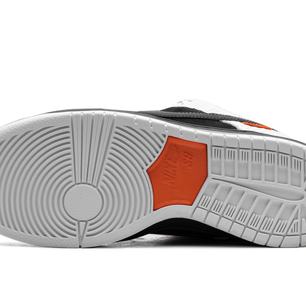 Nike Dunk Low SB "TIGHTBOOTH"