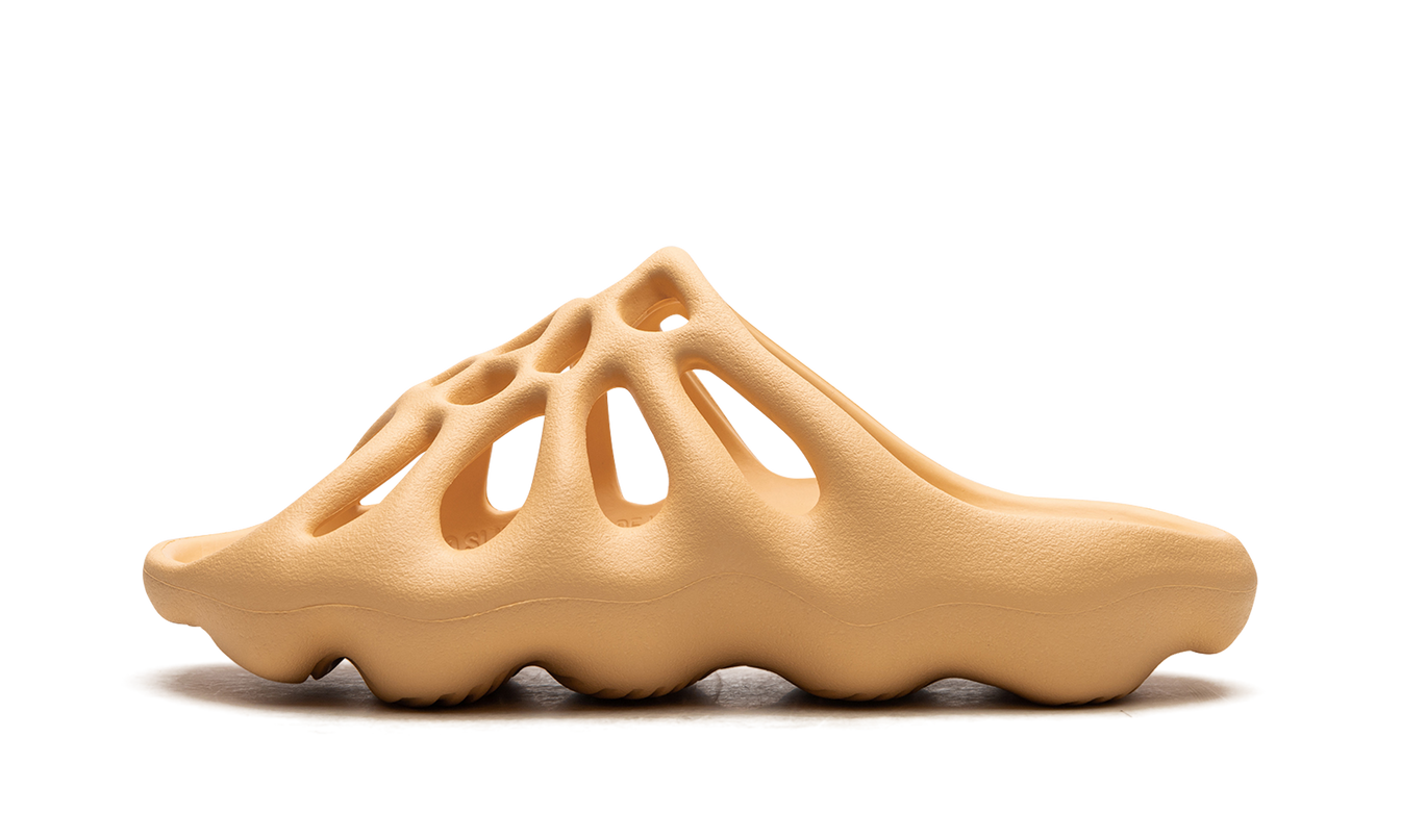 Yeezy 450 Slide "Creme"