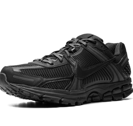 Zoom Vomero 5 "Triple Black"