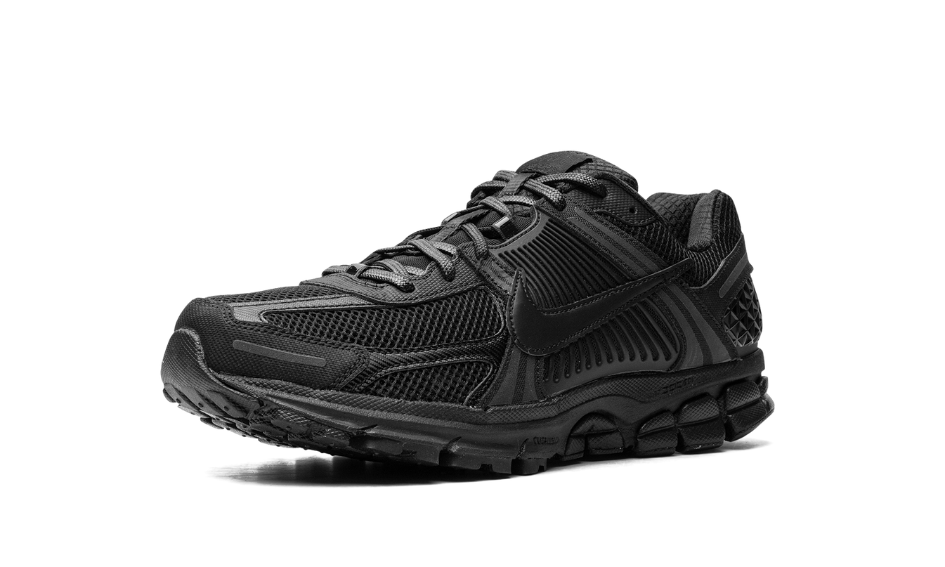 Zoom Vomero 5 "Triple Black"