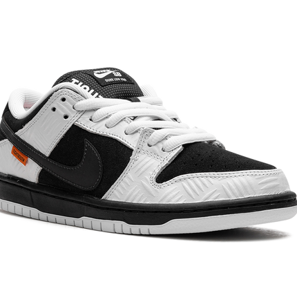 Nike Dunk Low SB "TIGHTBOOTH"