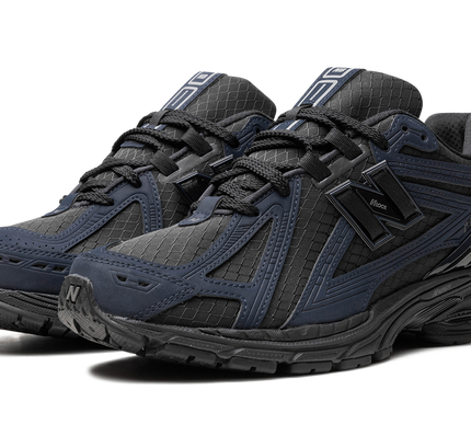 New Balance 1906R "Outerspace/Schwarz/Schwarz"