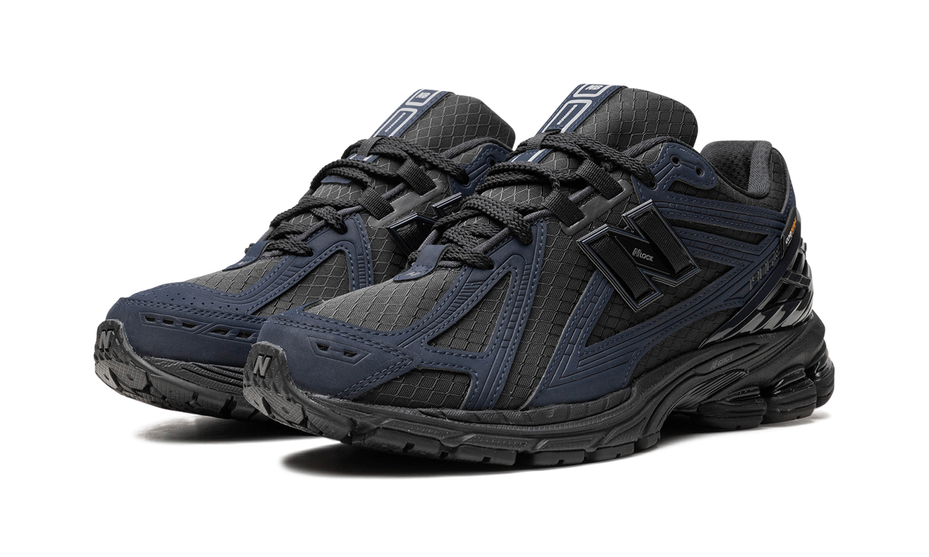New Balance 1906R "Outerspace/Schwarz/Schwarz"