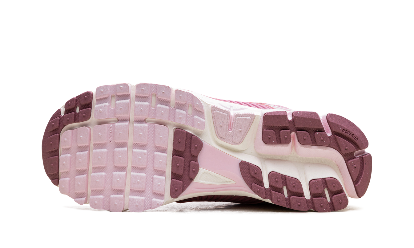 Zoom Vomero 5 WMNS "Elemental Pink"