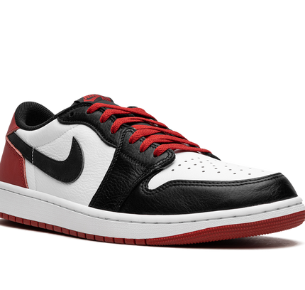 Air Jordan 1 Low OG "Black Toe 2023"