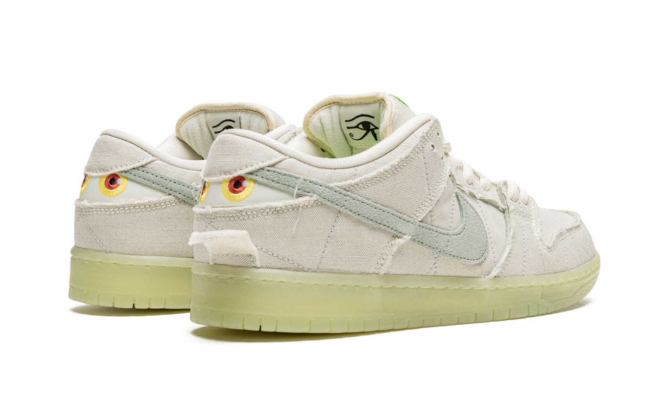 Nike Dunk SB Low "Mummy"