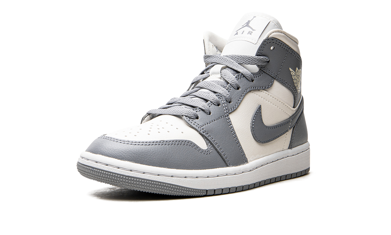 Air Jordan 1 MID WMNS "Stealth"