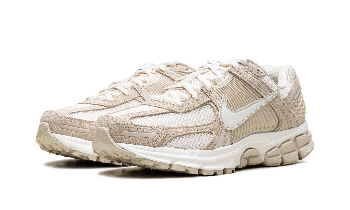 Nike Zoom Vomero 5 WMNS "Beach Light Khaki"