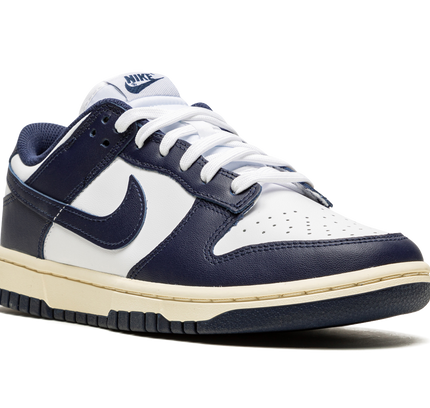 Nike Dunk Low WMNS "Vintage Navy"
