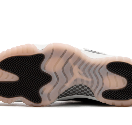 Air Jordan 11 WMNS "Neapolitan"