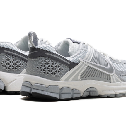 Nike Zoom Vomero 5 "Pure Platinum"