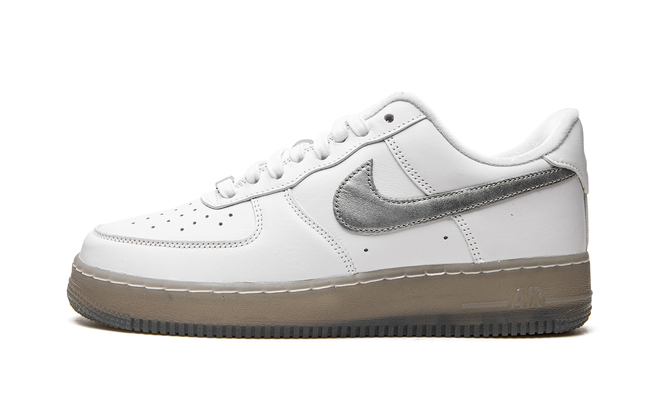 Nike Air Force 1 "White / Metallic Silver"