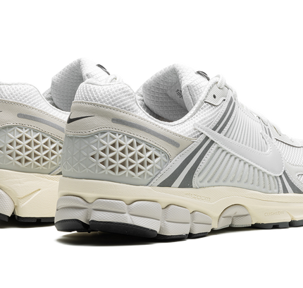 Nike Zoom Vomero 5 "Platinum Tint"